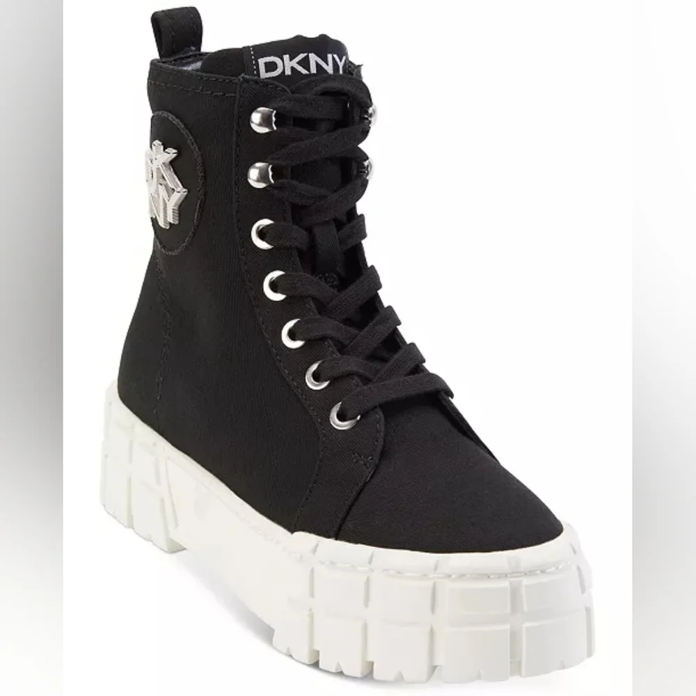 NIB DKNY Peri Black Platform High Top Sneaker Booties 7 Lace Up Edgy Streetwear